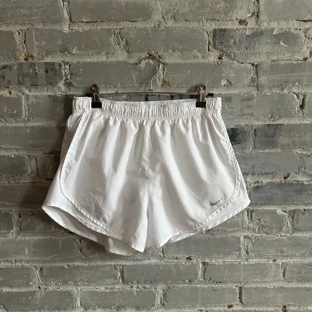 Nike Dri-Fit White Running Shorts Women's Medium Elastic Waist Athletic Shorts